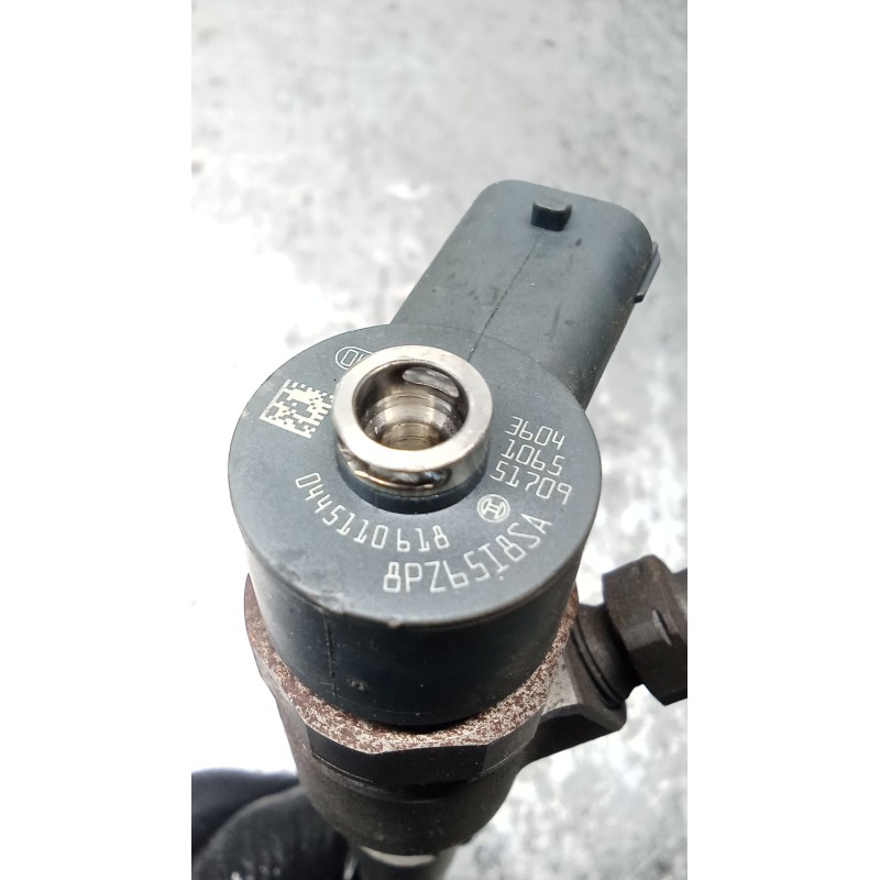 Recambio de inyector para opel corsa e color edition ecoflex referencia OEM IAM 0445110 618  BOSCH