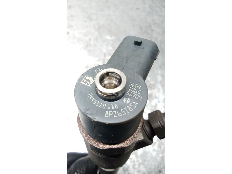 Recambio de inyector para opel corsa e color edition ecoflex referencia OEM IAM 0445110 618  BOSCH
