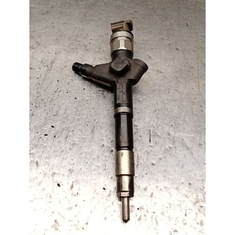 Recambio de inyector para nissan cabstar (f24m, f24w) 35.13 dci, 45.13 dci 2.5 (f24m) referencia OEM IAM 16600MB40A DENSO 06