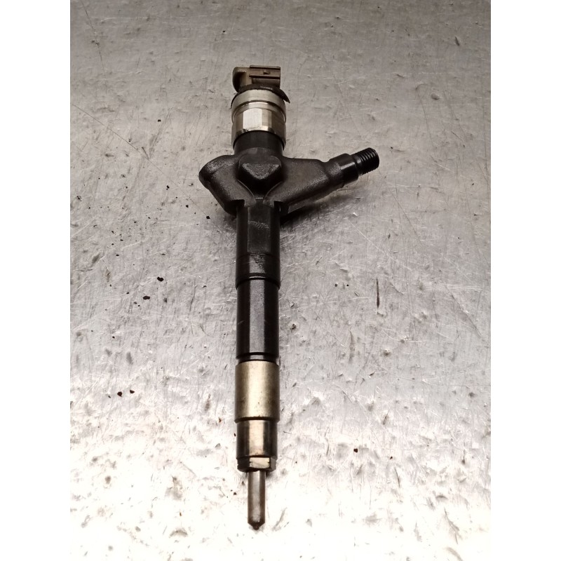 Recambio de inyector para nissan cabstar (f24m, f24w) 35.13 dci, 45.13 dci 2.5 (f24m) referencia OEM IAM 16600MB40A DENSO 06