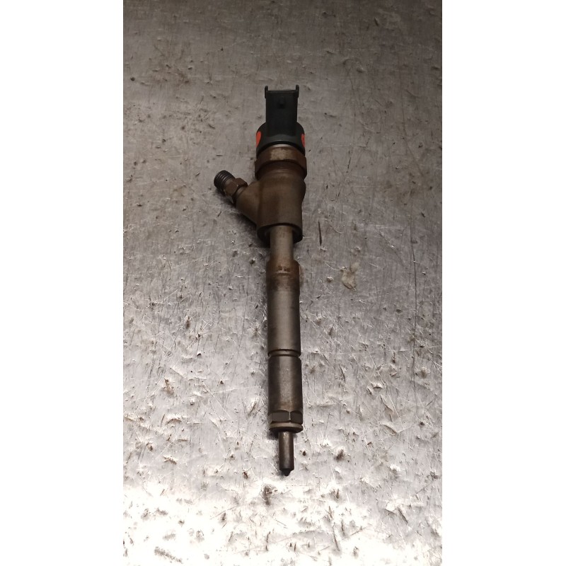 Recambio de inyector para toyota yaris (ncp1/nlp1/scp1) 1.4 turbodiesel cat referencia OEM IAM 0445110214 236700N020 BOSCH