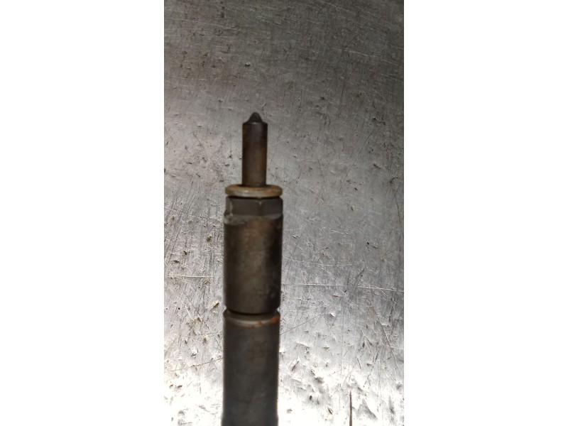 Recambio de inyector para toyota yaris (ncp1/nlp1/scp1) 1.4 turbodiesel cat referencia OEM IAM 0445110214 236700N020 BOSCH