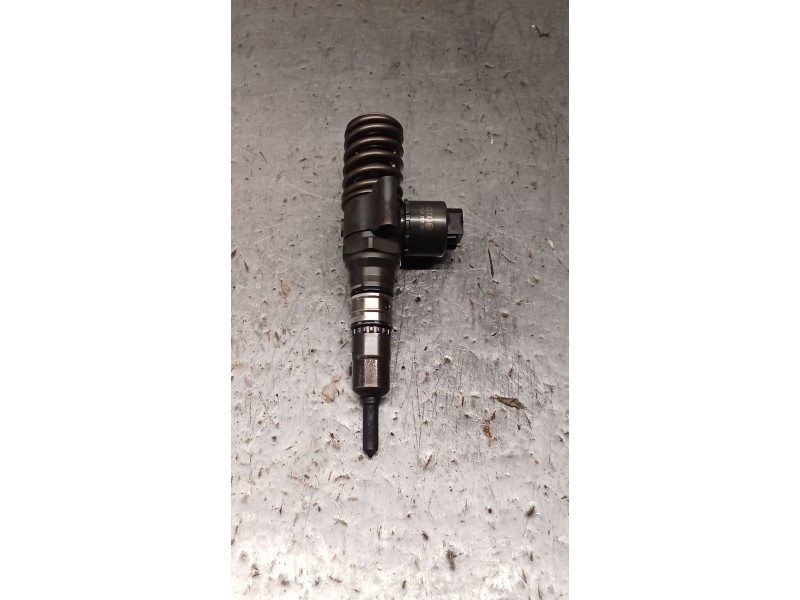 Recambio de inyector para seat leon (1p1) 2.0 tdi 16v referencia OEM IAM 03G130073G 0414720404 BOSCH 05