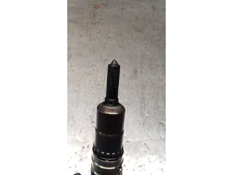 Recambio de inyector para seat leon (1p1) 2.0 tdi 16v referencia OEM IAM 03G130073G 0414720404 BOSCH 05