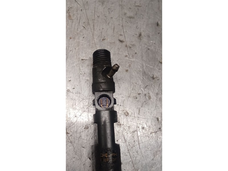 Recambio de inyector para kia carnival ii (gq) 2.9 crdi referencia OEM IAM 338004X500 EJBR02301Z DELPHI