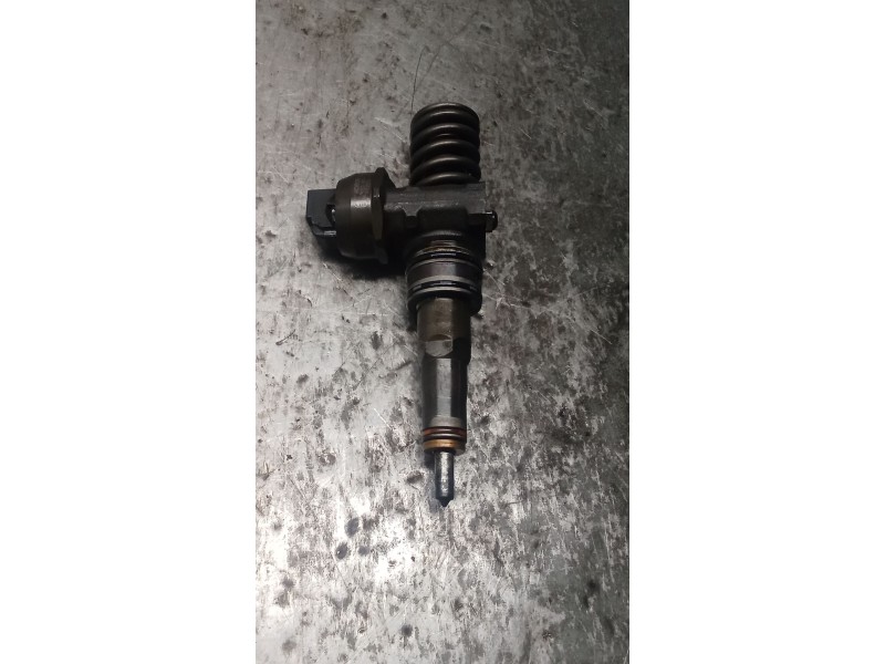 Recambio de inyector para skoda octavia ii (1z3) 1.9 tdi referencia OEM IAM 038130073AG 0414720215 BOSCH