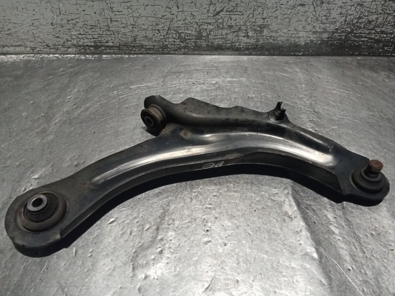 Recambio de brazo suspension inferior delantero derecho para renault scénic ii (jm0/1_) 1.5 dci (jm1e, jm16) referencia OEM IAM 