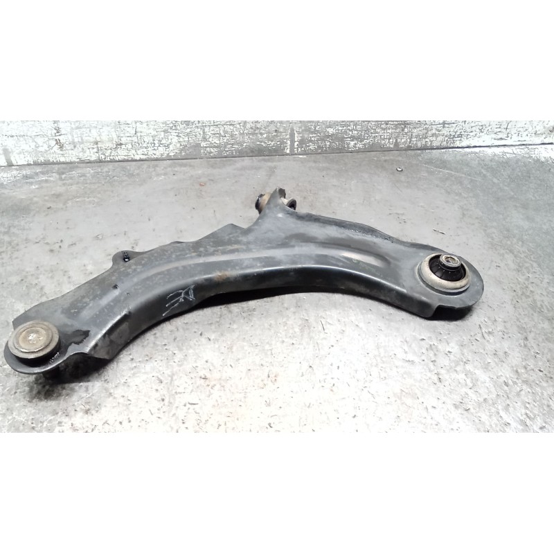 Recambio de brazo suspension inferior delantero derecho para renault megane ii (bm0/1_, cm0/1_) 1.9 dci referencia OEM IAM 82002
