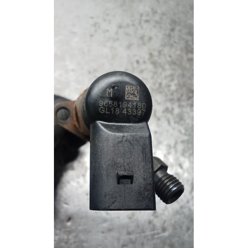 Recambio de inyector para citroën c4 picasso i monospace (ud_) 2.0 hdi 138 referencia OEM IAM 9658194180  SIEMENS