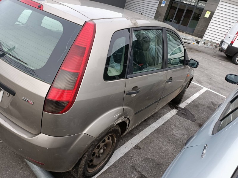 ford fiesta (cbk) del año 2002