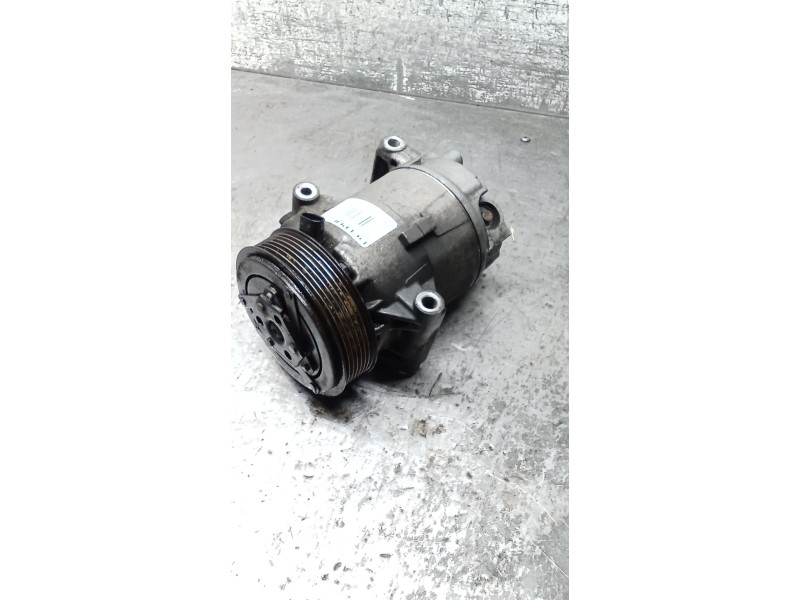 Recambio de compresor aire acondicionado para renault megane ii (bm0/1_, cm0/1_) 1.9 dci referencia OEM IAM 8200457418  06