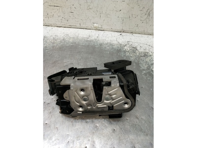 Recambio de motor cierre centralizado delantero derecho para audi a1 sportback (gba) 25 tfsi referencia OEM IAM B6E5TB837016E 5P