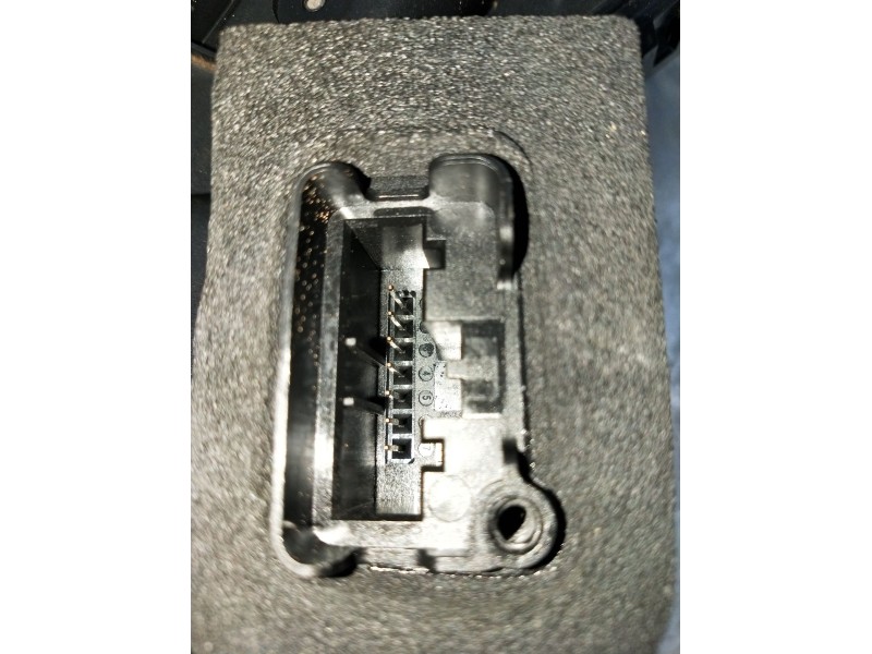 Recambio de motor cierre centralizado delantero derecho para audi a1 sportback (gba) 25 tfsi referencia OEM IAM B6E5TB837016E 5P