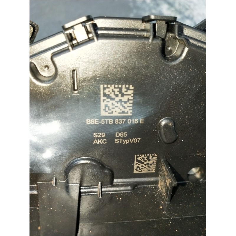 Recambio de motor cierre centralizado delantero derecho para audi a1 sportback (gba) 25 tfsi referencia OEM IAM B6E5TB837016E 5P