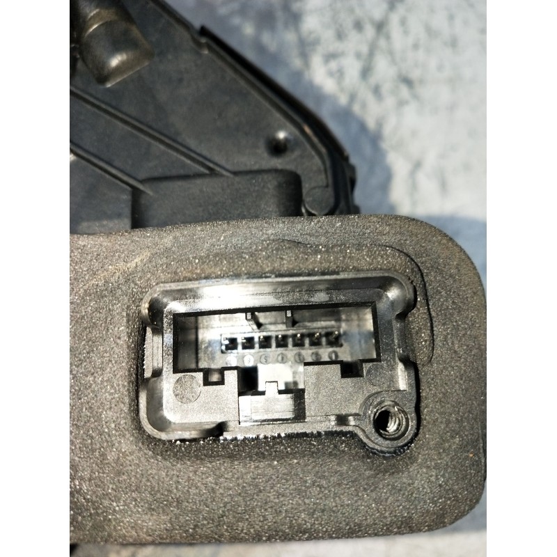 Recambio de motor cierre centralizado trasero izquierdo para audi a1 sportback (gba) 25 tfsi referencia OEM IAM A5Q5TA839015Q 5P