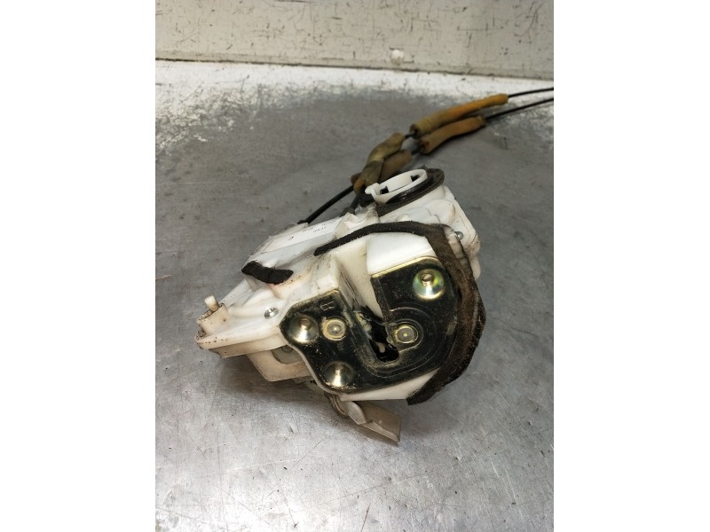 Recambio de motor cierre centralizado trasero derecho para mazda 6 hatchback (gh) 1.8 mzr referencia OEM IAM 8F26A0102  2007 5P