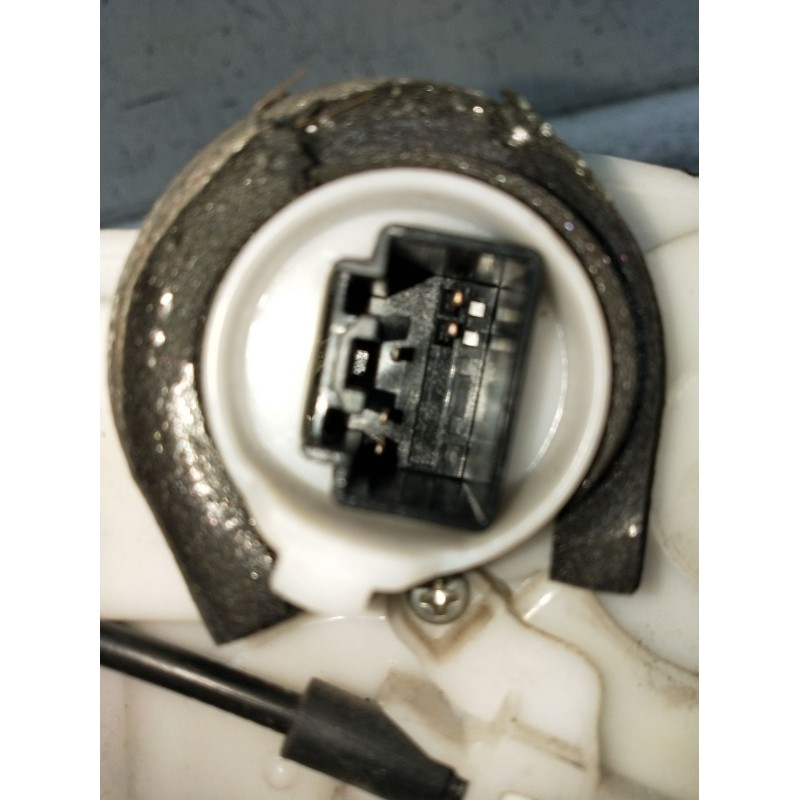 Recambio de motor cierre centralizado trasero derecho para mazda 6 hatchback (gh) 1.8 mzr referencia OEM IAM 8F26A0102  2007 5P