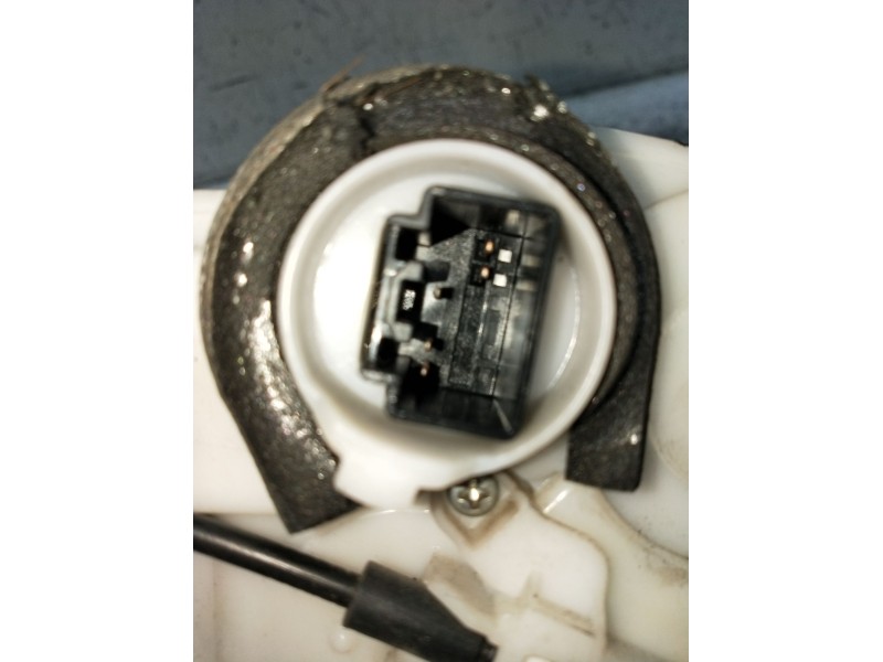 Recambio de motor cierre centralizado trasero derecho para mazda 6 hatchback (gh) 1.8 mzr referencia OEM IAM 8F26A0102  2007 5P