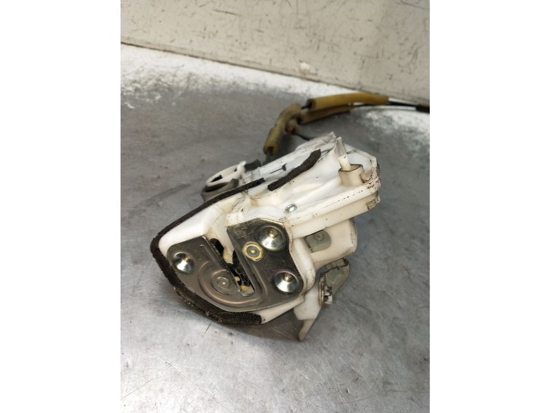 Recambio de motor cierre centralizado trasero izquierdo para mazda 6 hatchback (gh) 1.8 mzr referencia OEM IAM 8F26B0405  2007 5