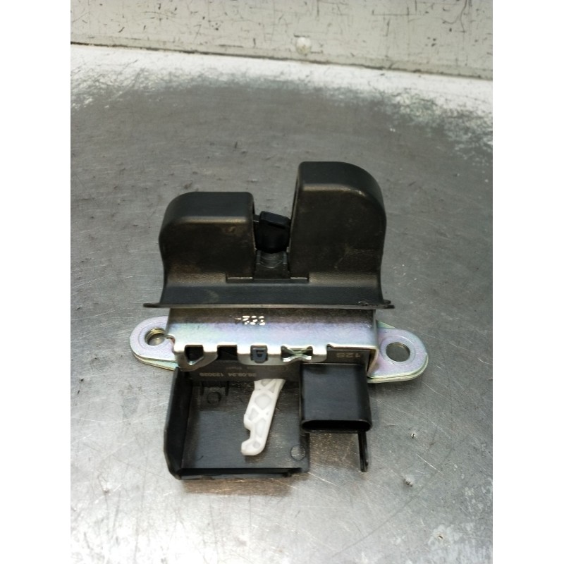 Recambio de motor cierre centralizado porton para audi a1 sportback (gba) 25 tfsi referencia OEM IAM 260924123029 5P 