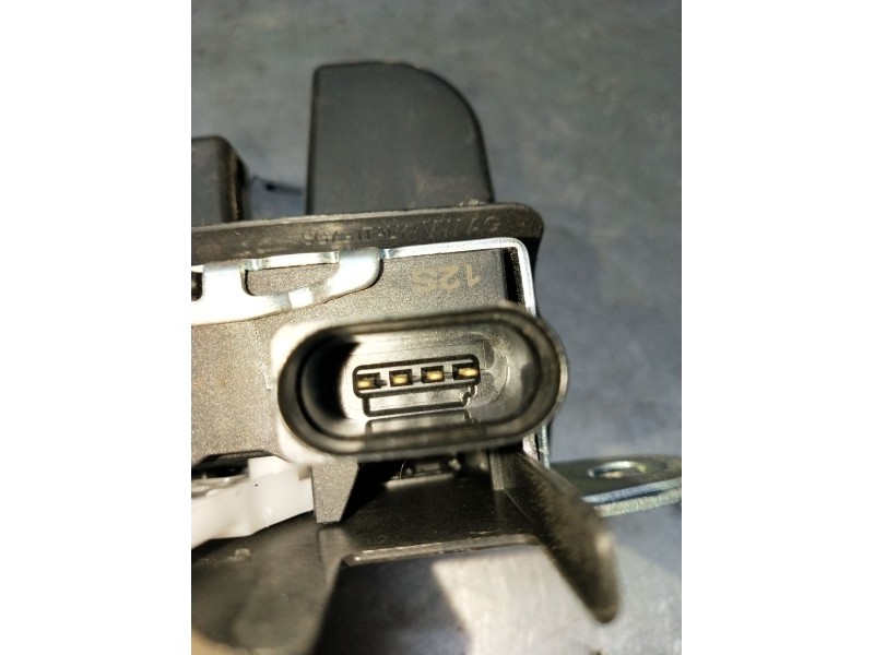 Recambio de motor cierre centralizado porton para audi a1 sportback (gba) 25 tfsi referencia OEM IAM 260924123029 5P 