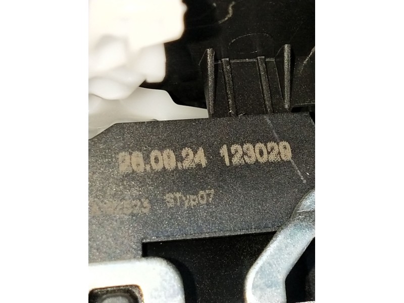 Recambio de motor cierre centralizado porton para audi a1 sportback (gba) 25 tfsi referencia OEM IAM 260924123029 5P 