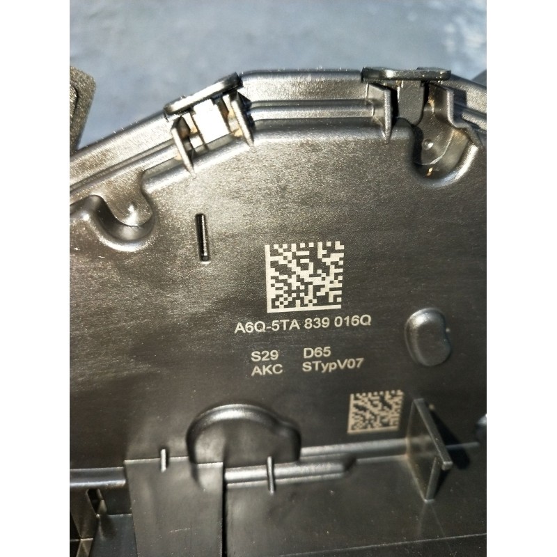 Recambio de motor cierre centralizado trasero derecho para audi a1 sportback (gba) 25 tfsi referencia OEM IAM A6Q5TA839016Q 5P 