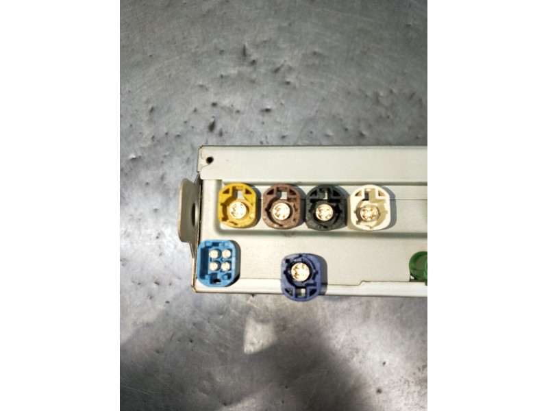 Recambio de sistema audio / radio cd para audi a1 sportback (gba) 25 tfsi referencia OEM IAM 82A035043K 82A035043C 28839827 