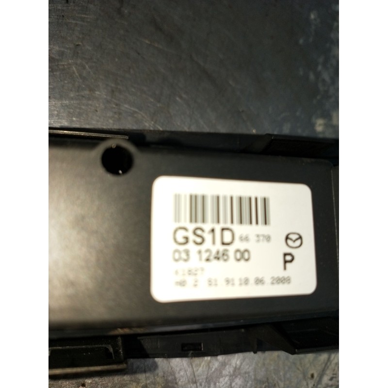 Recambio de mando elevalunas delantero derecho para mazda 6 hatchback (gh) 1.8 mzr referencia OEM IAM GS1D66370 03124600 2007 5P