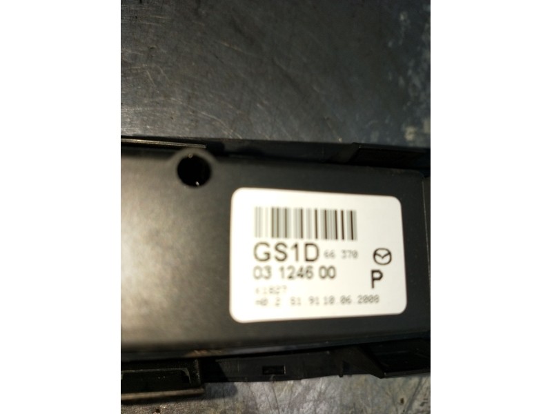 Recambio de mando elevalunas delantero derecho para mazda 6 hatchback (gh) 1.8 mzr referencia OEM IAM GS1D66370 03124600 2007 5P