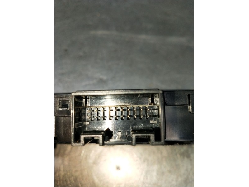 Recambio de mando multifuncion para audi a1 sportback (gba) 25 tfsi referencia OEM IAM 82A925301AA 10175160 