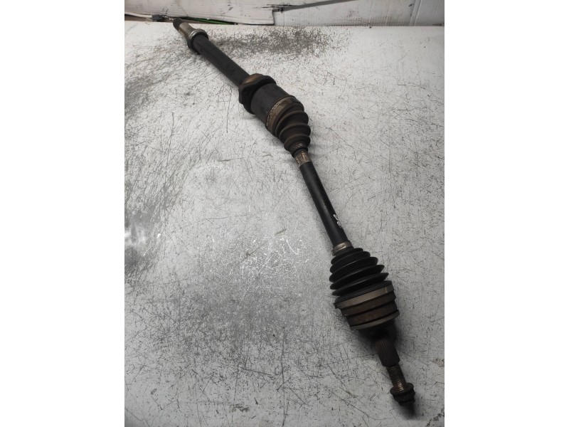 Recambio de transmision delantera derecha para toyota auris luna referencia OEM IAM 4341002590  