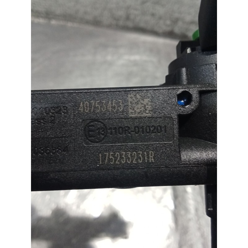 Recambio de rampa inyectora para dacia sandero iii 1.0 tce 100 referencia OEM IAM 175233231R 040753453 GAS GLP