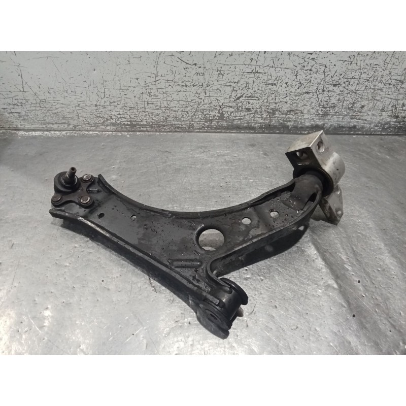 Recambio de brazo suspension inferior delantero derecho para audi a3 (8p1) 1.9 tdi referencia OEM IAM   04