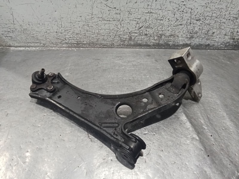 Recambio de brazo suspension inferior delantero derecho para audi a3 (8p1) 1.9 tdi referencia OEM IAM   04