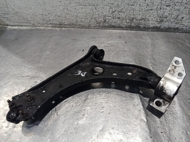 Recambio de brazo suspension inferior delantero derecho para audi a3 (8p1) 1.9 tdi referencia OEM IAM   04