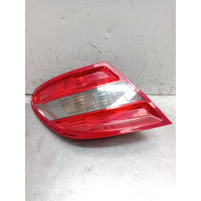 Recambio de piloto trasero izquierdo para mercedes-benz clase c (w204) berlina c 200 cdi blueefficiency (204.001) referencia OEM