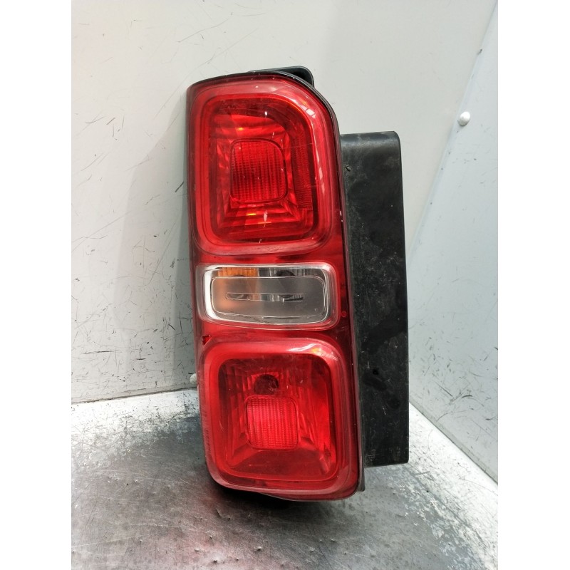 Recambio de piloto trasero izquierdo para opel vivaro c furgoneta (k0) 2.0 referencia OEM IAM 9808243180 0019725101 2019