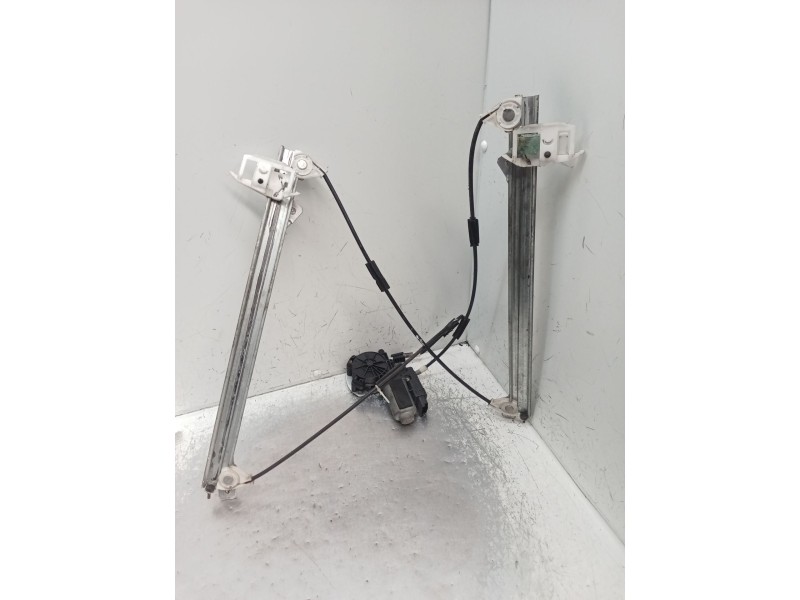 Recambio de elevalunas delantero izquierdo para renault megane ii (bm0/1_, cm0/1_) 1.9 dci referencia OEM IAM  5P 2006
