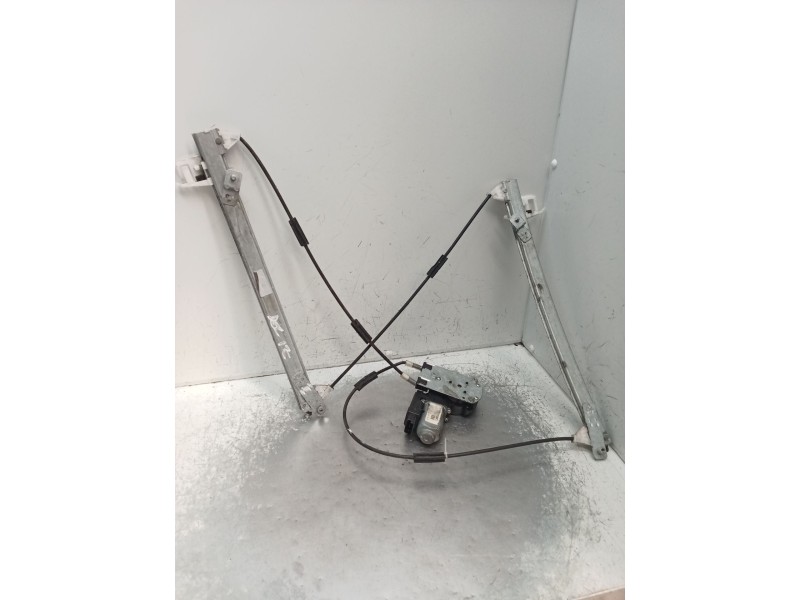 Recambio de elevalunas delantero izquierdo para renault megane ii (bm0/1_, cm0/1_) 1.9 dci referencia OEM IAM  5P 2006