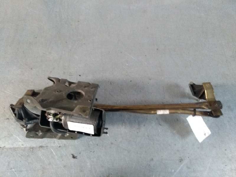 Recambio de motor limpia delantero para nissan serena (c23m) 2.0 slx diesel referencia OEM IAM 9390332230  