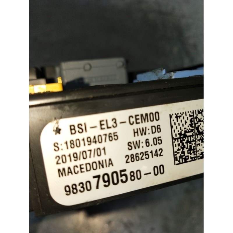 Recambio de caja reles / fusibles para opel vivaro c furgoneta (k0) 2.0 referencia OEM IAM 9830790580 BSIEL3CEM00 1801940765 201
