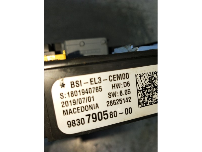 Recambio de caja reles / fusibles para opel vivaro c furgoneta (k0) 2.0 referencia OEM IAM 9830790580 BSIEL3CEM00 1801940765 201