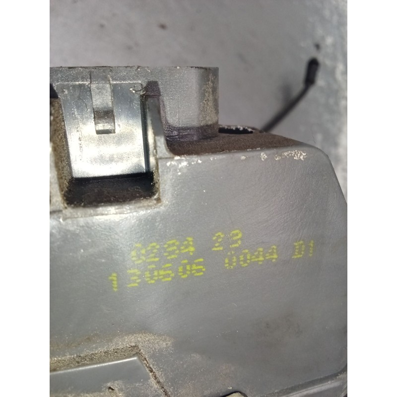 Recambio de motor cierre centralizado trasero derecho para renault megane ii (bm0/1_, cm0/1_) 1.9 dci referencia OEM IAM 1306060