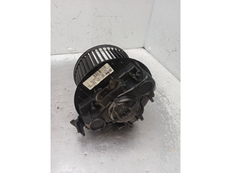 Recambio de motor calefaccion para renault megane ii (bm0/1_, cm0/1_) 1.9 dci referencia OEM IAM GMVB84CAREG 030910G 2006