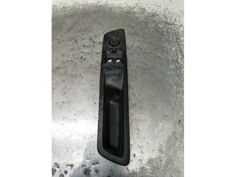 Recambio de mando elevalunas delantero izquierdo para opel vivaro c furgoneta (k0) 2.0 referencia OEM IAM 9809179477 5P 2019