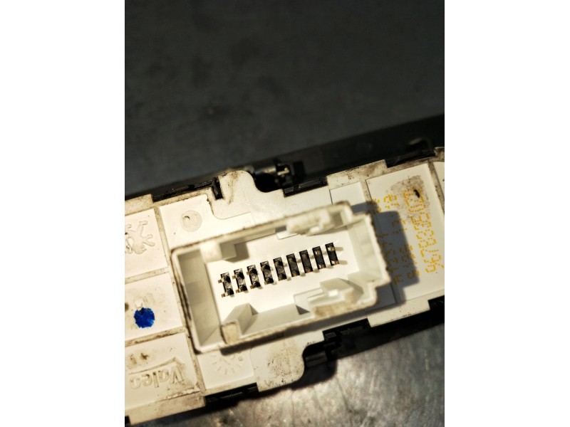 Recambio de mando elevalunas delantero izquierdo para opel vivaro c furgoneta (k0) 2.0 referencia OEM IAM 9809179477 5P 2019