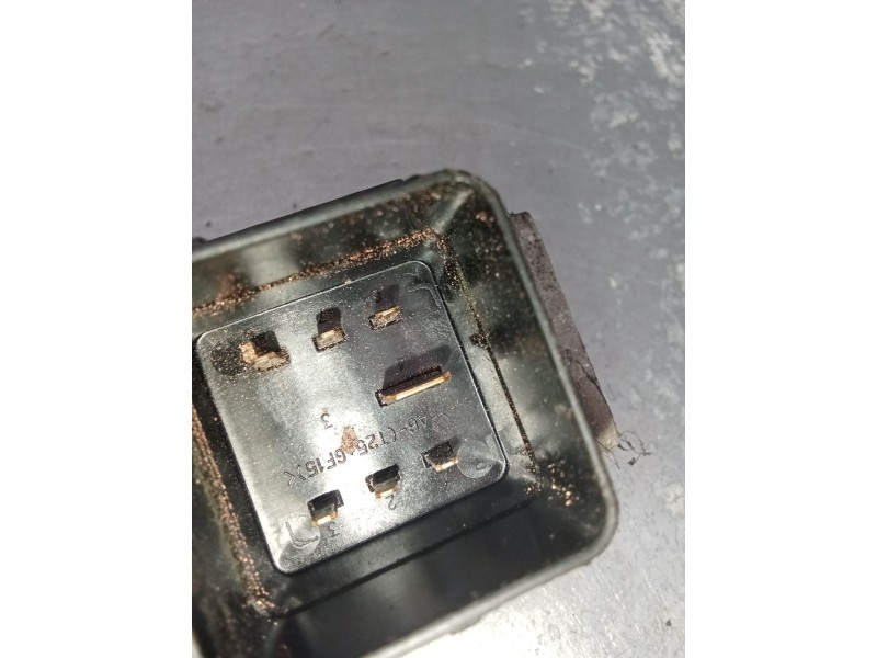 Recambio de caja precalentamiento para renault megane ii (bm0/1_, cm0/1_) 1.9 dci referencia OEM IAM 9640469680  2006