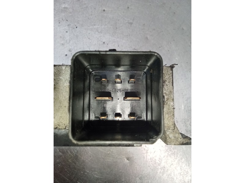 Recambio de caja precalentamiento para renault megane ii (bm0/1_, cm0/1_) 1.9 dci referencia OEM IAM 8200558438A  2006