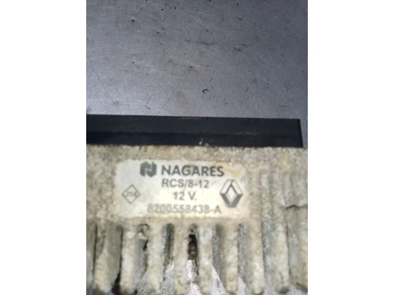 Recambio de caja precalentamiento para renault megane ii (bm0/1_, cm0/1_) 1.9 dci referencia OEM IAM 8200558438A  2006